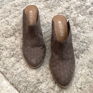 Slip on short heel boots size 8